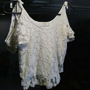 White lace flower crop top